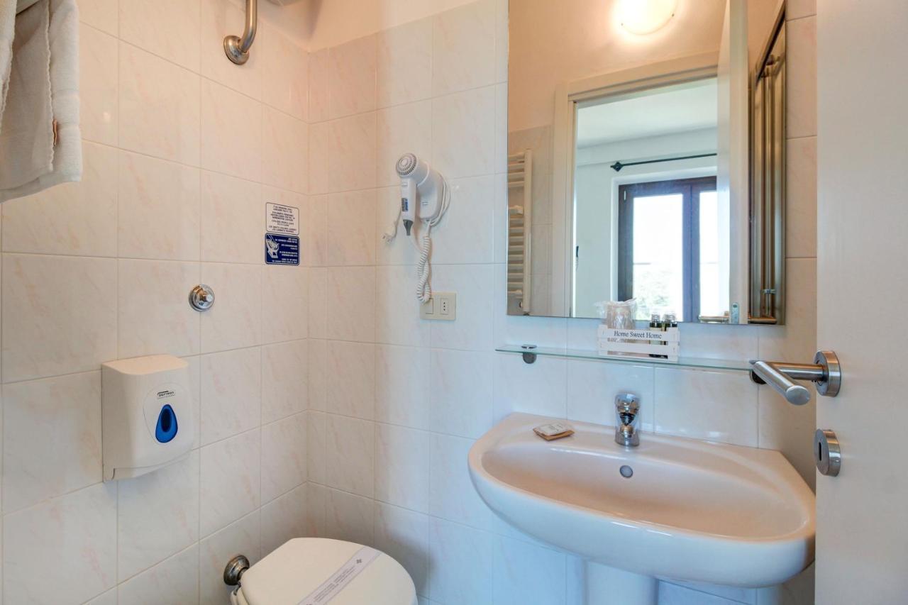 Artemisia Negli Ulivi B&B Magliano in Toscana Exteriér fotografie
